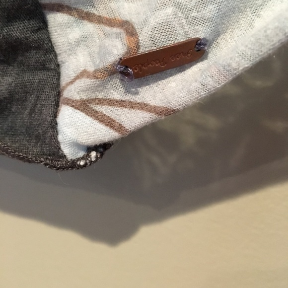 Free People grey/gold infinity scarf. - Picture 3 of 3